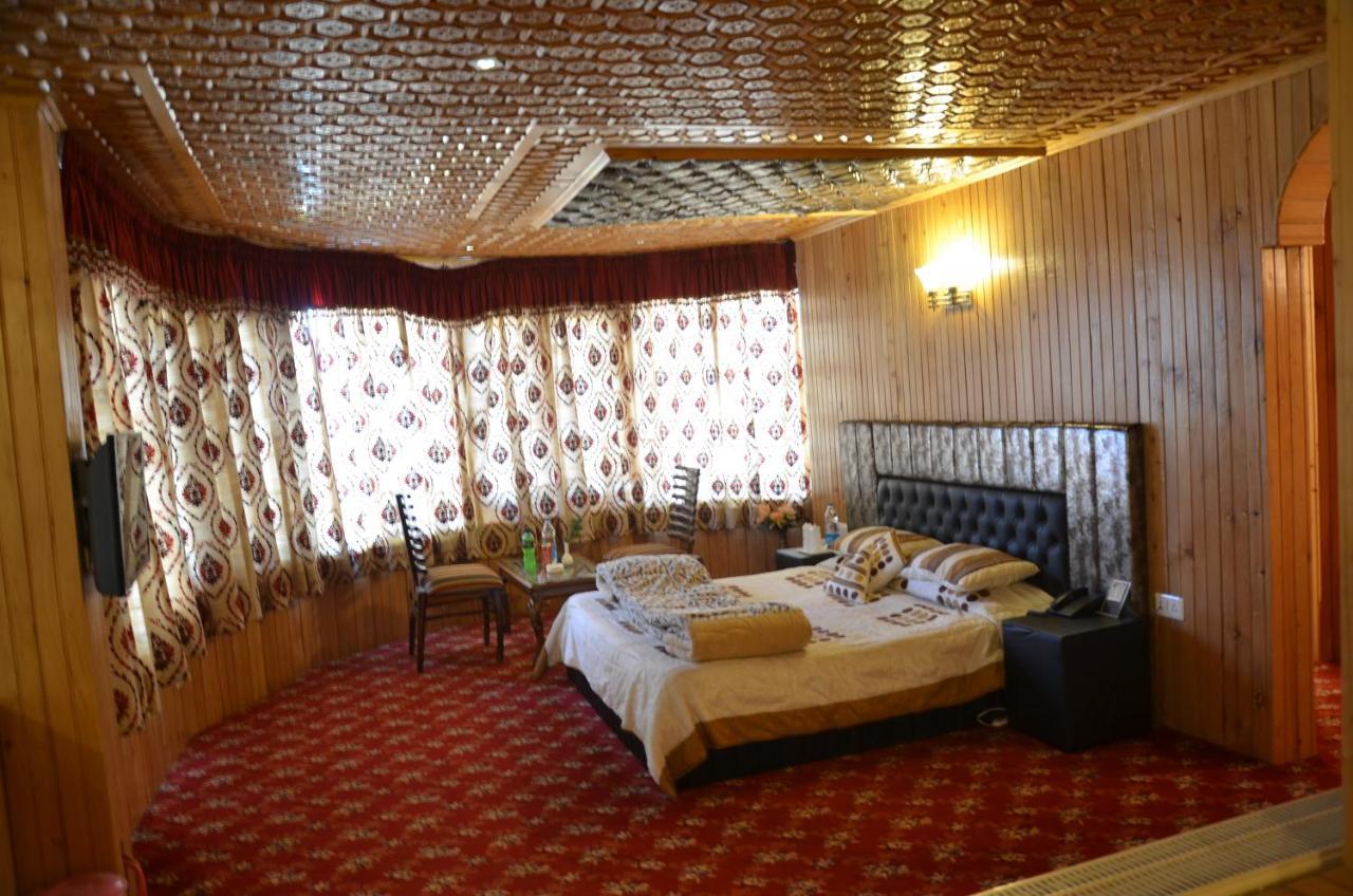 Hotel Hilltop Gulmarg JAMMU AND KASHMIR Dış mekan fotoğraf