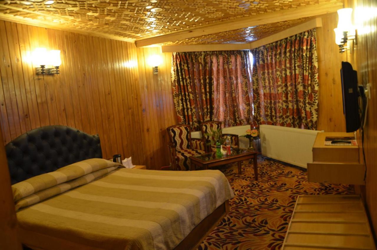 Hotel Hilltop Gulmarg JAMMU AND KASHMIR Dış mekan fotoğraf