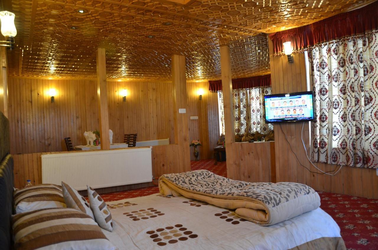 Hotel Hilltop Gulmarg JAMMU AND KASHMIR Dış mekan fotoğraf